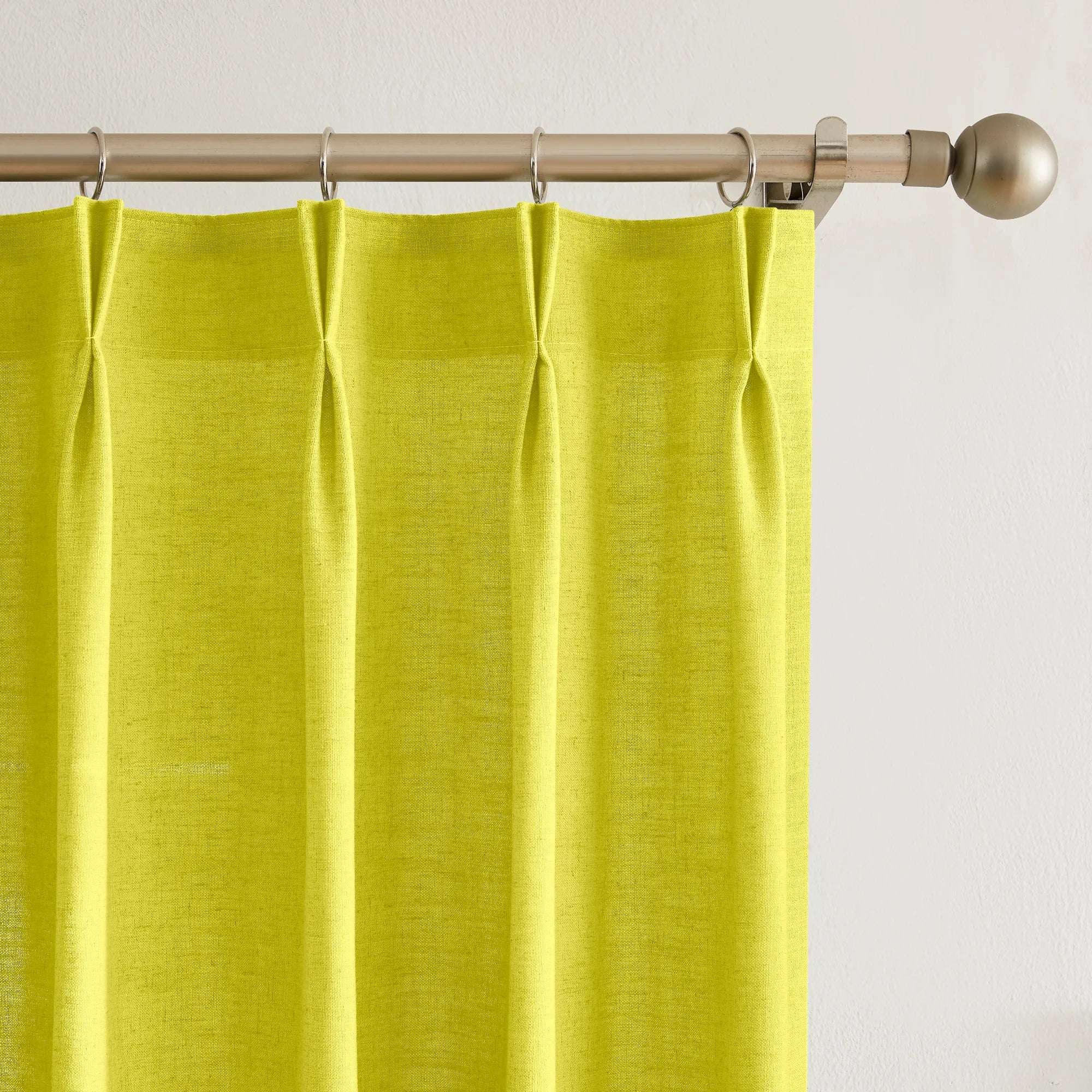 Amara 1038-18 floor-to-ceiling linen light-filtering curtains detail display