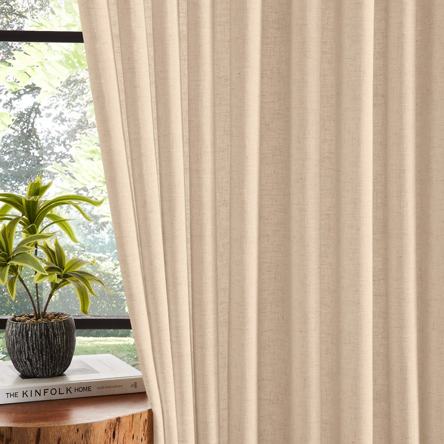 Amara 1038-3 floor-to-ceiling linen light-filtering curtains detail display