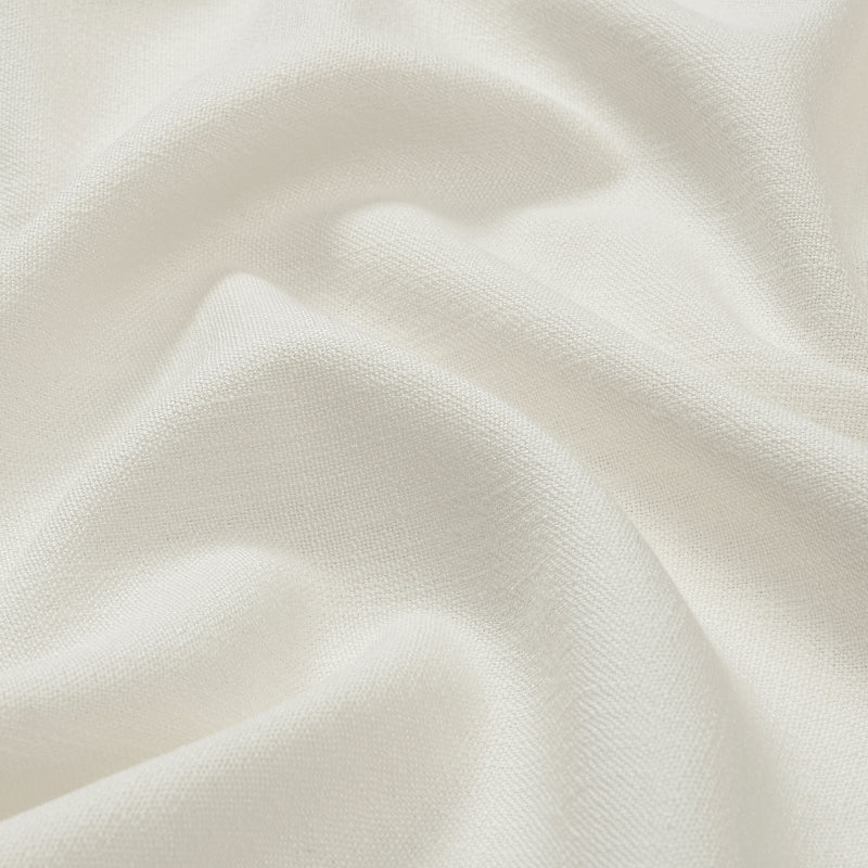Celina 8823-1_detail_1 Roman Shades – Elegant Pleated Drape, close-up showing delicate fabric texture and clean pleat details