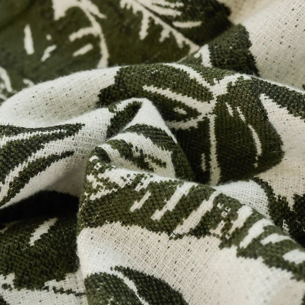 Eirlys Deep Green Tropical Leaves Jacquard Chenille Roman Shades: Image SL24149-2_detail_3 highlights the intricate deep green tropical leaves jacquard details, premium chenille fabric texture and exquisite craftsmanship of the roman shade.
