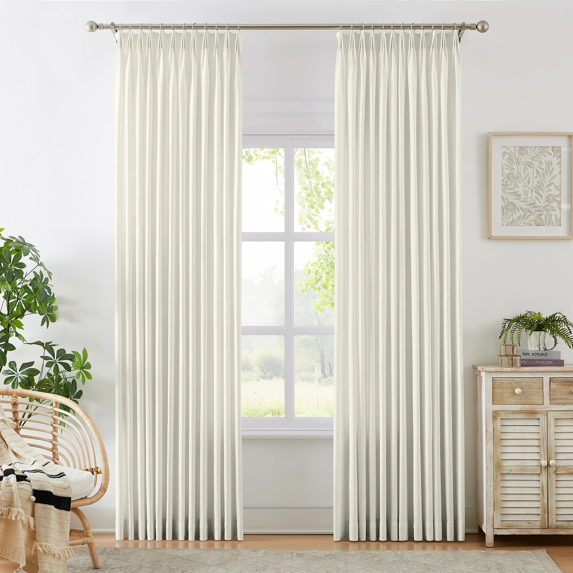 Elowen 7084-4 polyester floor-to-ceiling durable drapery