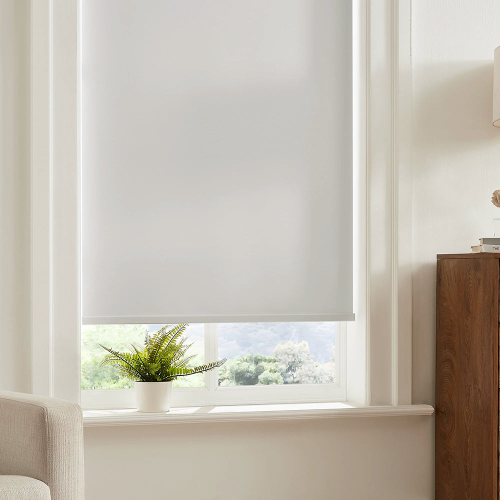 Fionis Motorized 100% Blackout Roller Shades, reduces energy costs