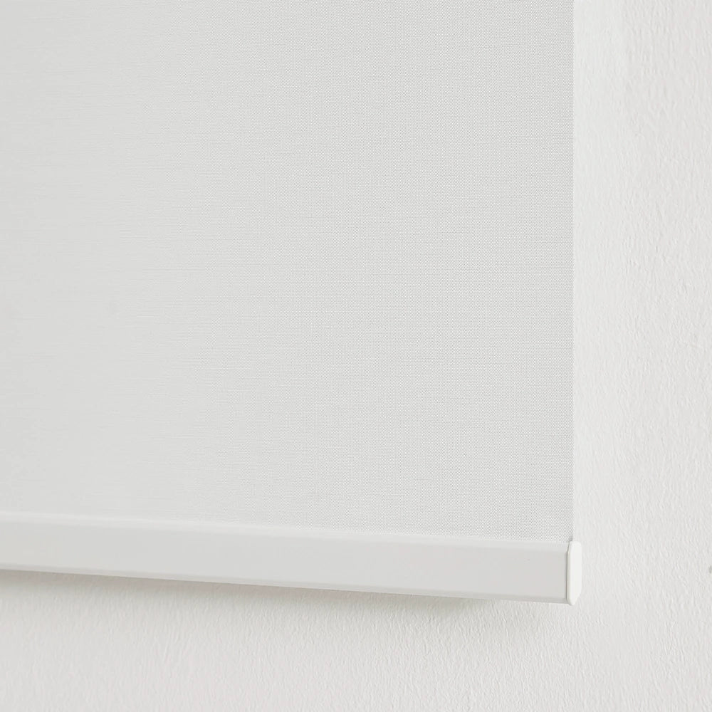 Fionis Motorized 100% Blackout Roller Shades, reduces energy costs