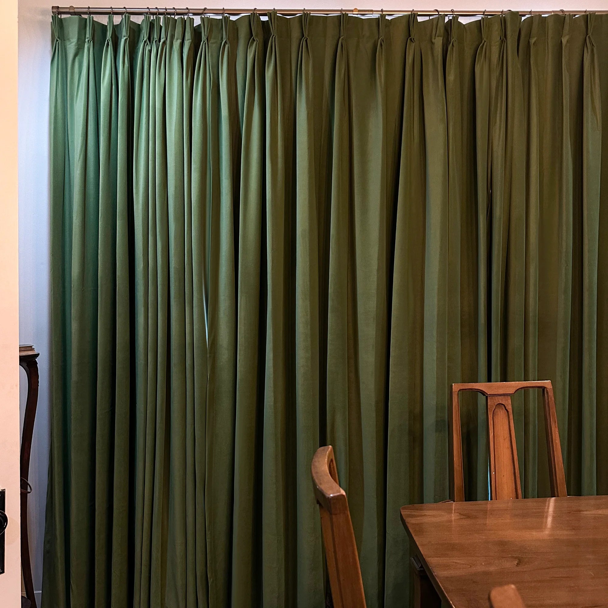 Liora velvet blackout curtains 658-3-5, luxurious custom drapes showcased to display the product's thick texture and excellent light-blocking effect