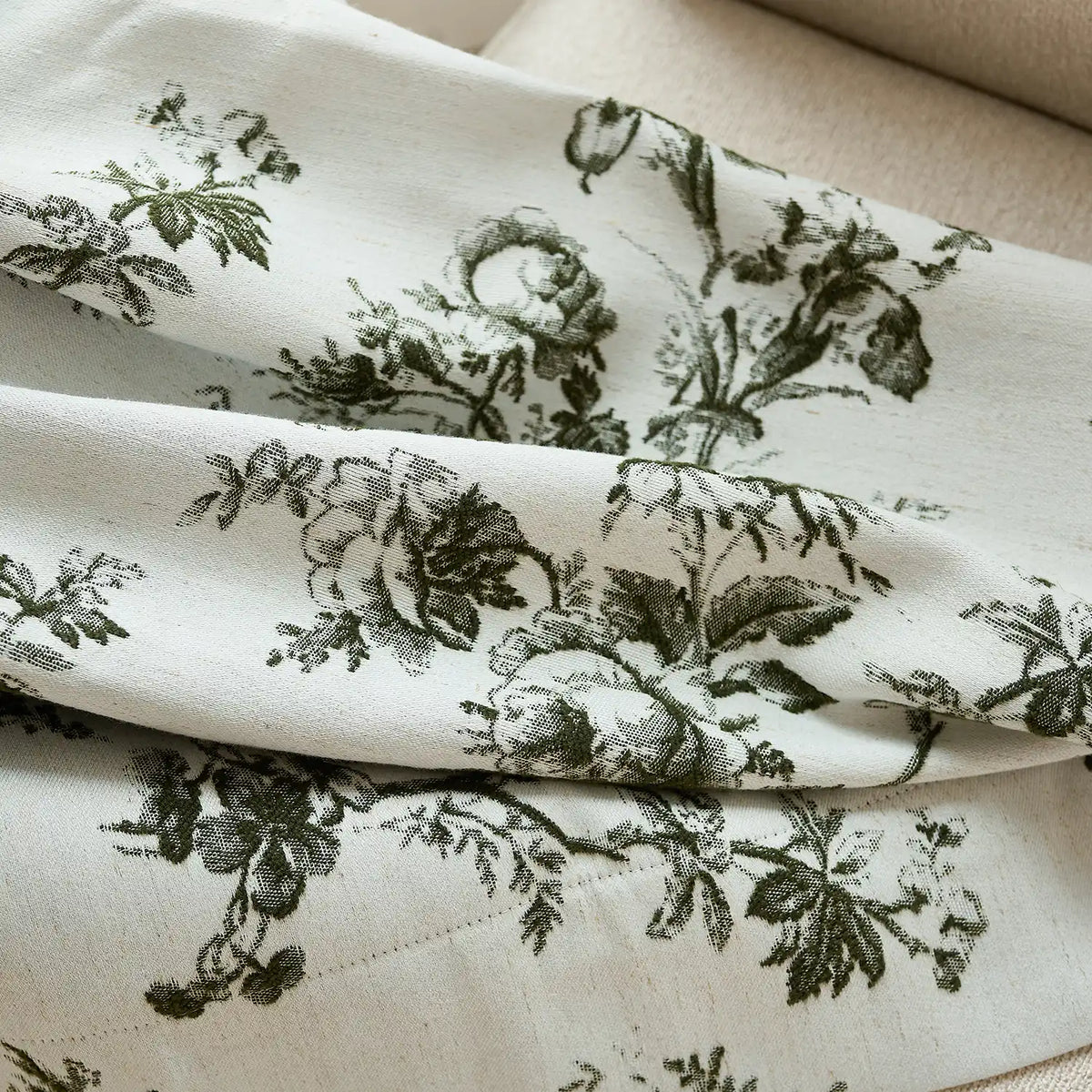 Lirienne 2025-21 linen drapes durable and exquisite detail display