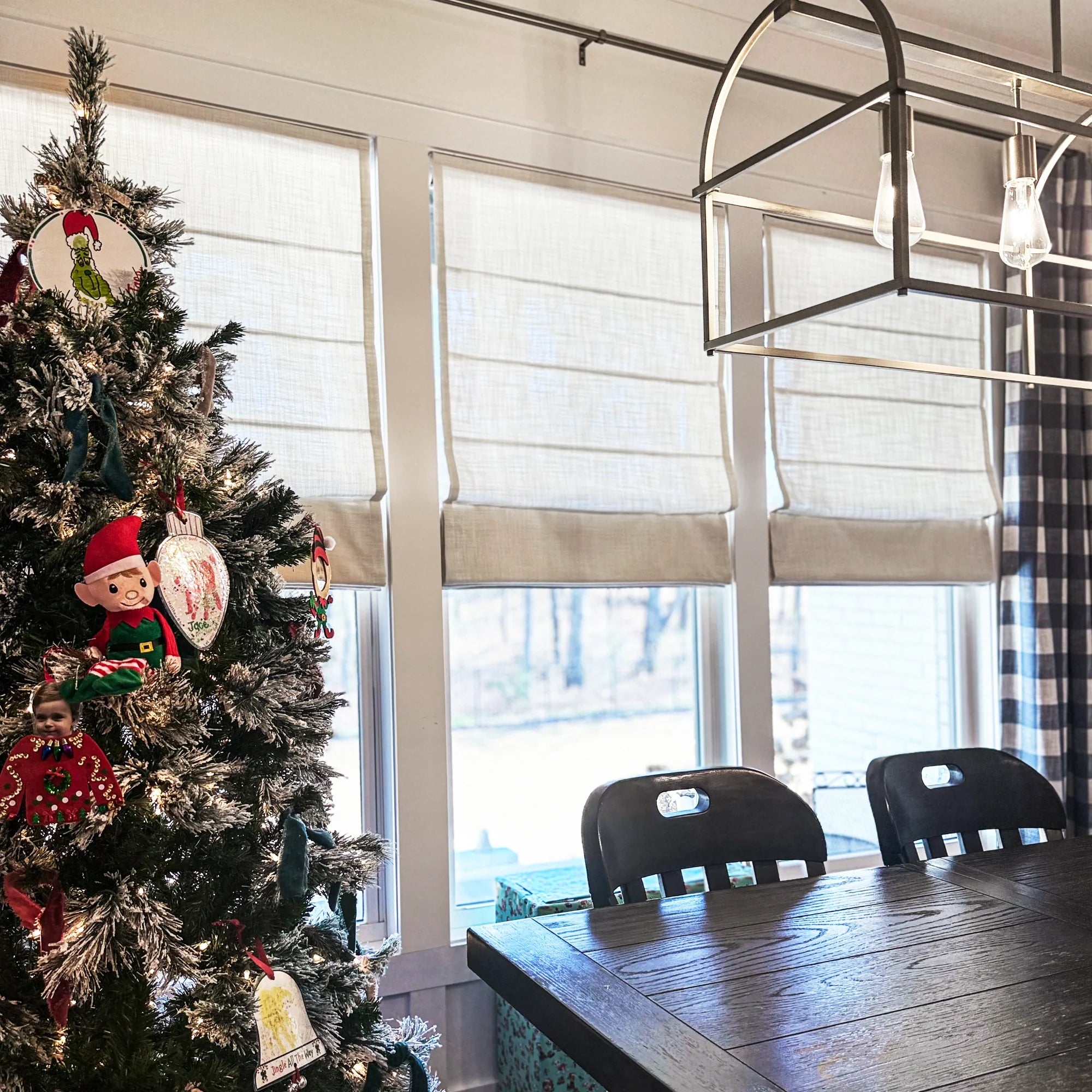 The Roman Shade Renaissance: Why This Timeless Classic is Dominiating 2026 Interiors (And How to Style It)