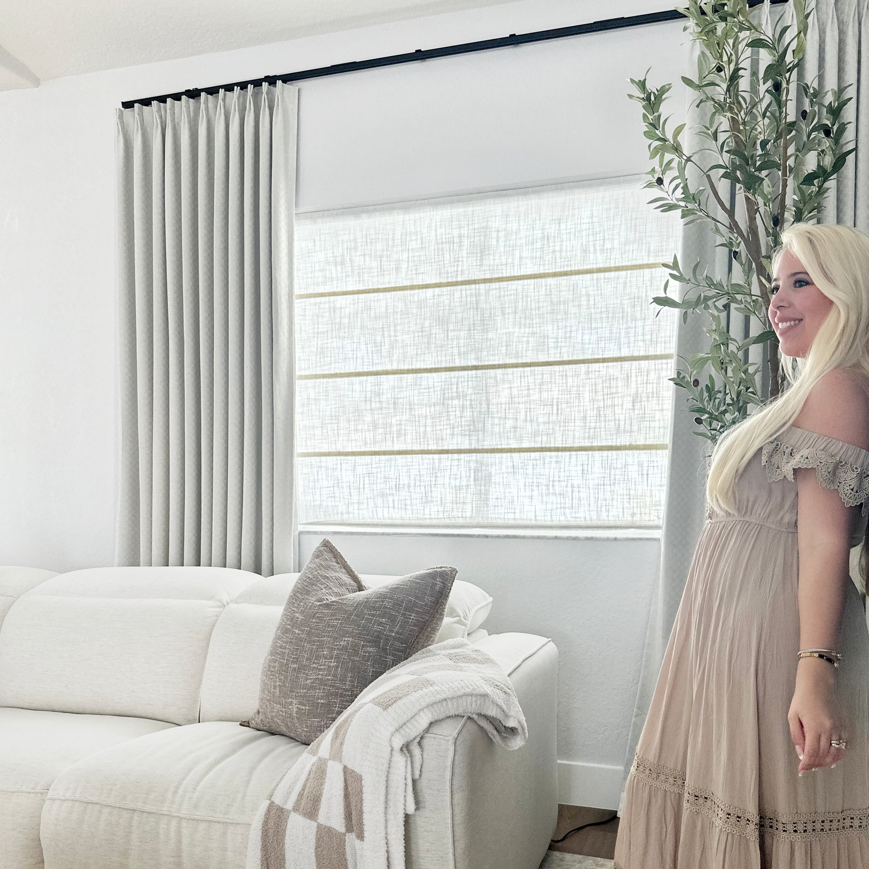 Elara – Light Grayish White 89850-2