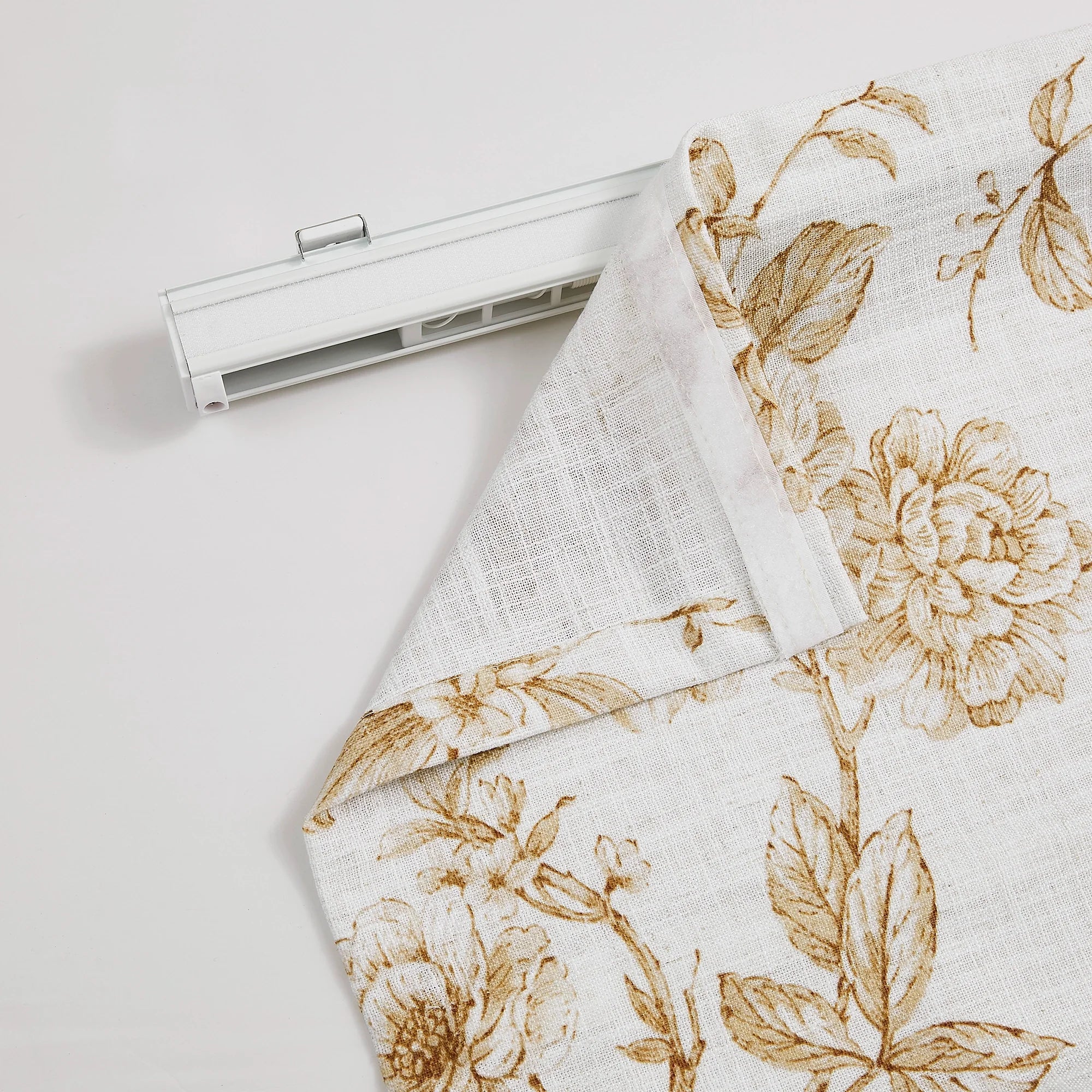 Aveline Print Vintage Mocha Brown Floral Linen Roman Shade: Image H-008_scene_4 showcases the roman shade with elegant vintage mocha brown floral print, natural linen fabric and stylish home scene display.