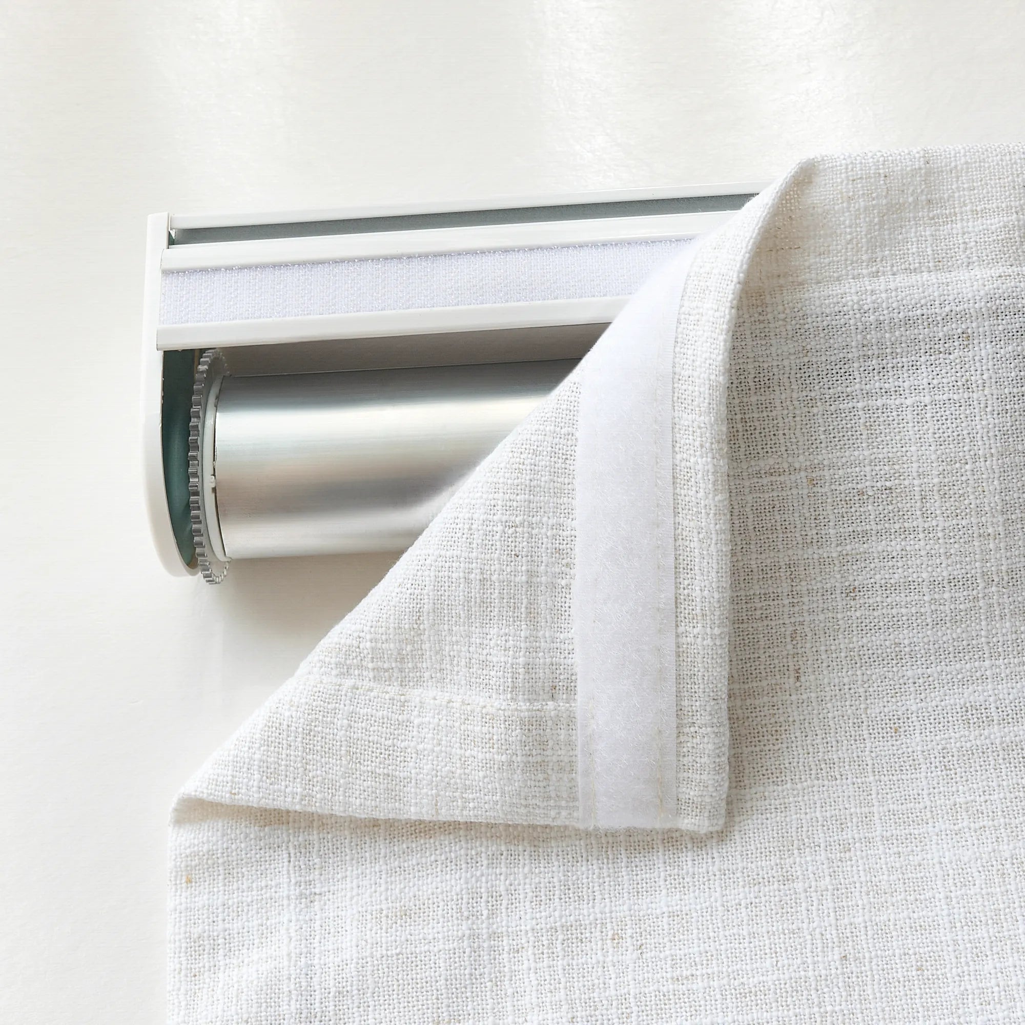 Freshine Elara Off-White Roman Shades for Elegant Linen-Blend Drapes with Superior Light Control and Privacy