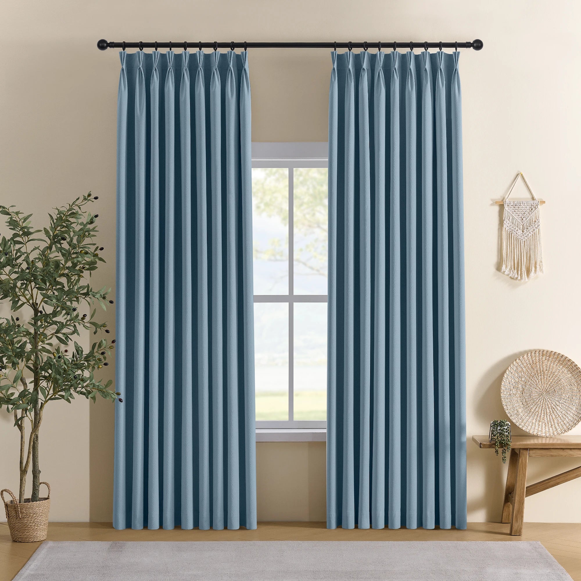 Isadora OY6-238-21 scene 1 100% blackout curtains displaying light blocking effect and elegant draping